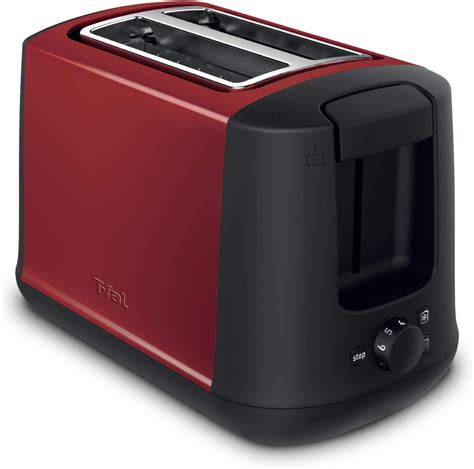 Tostador Tefal Subito Rojo con pan de diferentes grosores entrando en las ranuras
