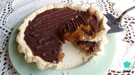 Tarta bombón recién salida de la nevera, lista para servir
