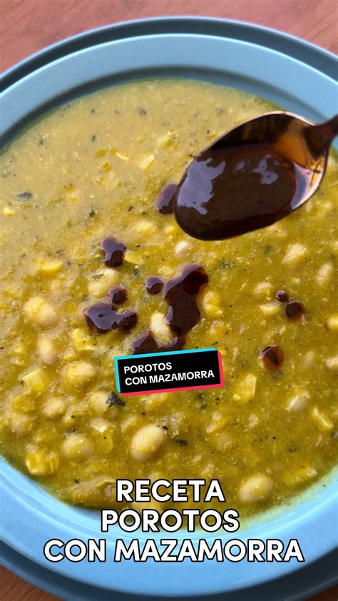 olla con porotos cocinándose a fuego lento