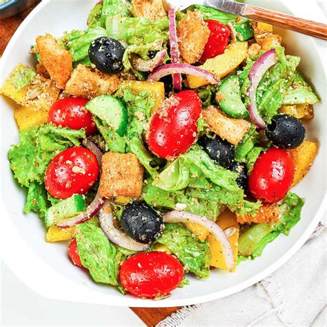 Foto: Ensalada italiana con bolitas de melón, maíz y tomate