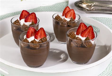 pudín de chocolate en vasitos