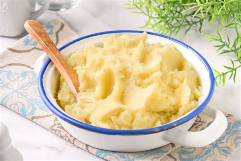 infografía con los pasos para hacer puré de patatas