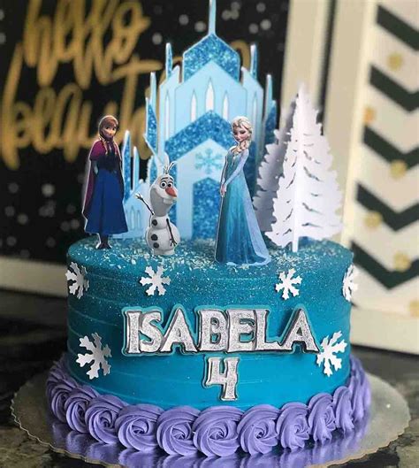 Variedad de tortas de Frozen de diferentes pisos y estilos decorativos