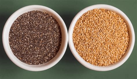 Muestra de diferentes aglutinantes: semillas de lino, chía, harina de garbanzo, copos de avena y pan rallado.