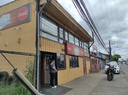 Fachada del restaurante Las Muñecas del Ñielol en Temuco