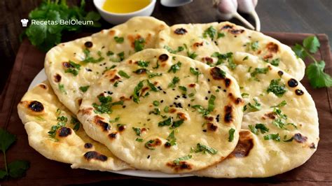 Comparativa visual de pizzas a la parrilla hechas con masa tradicional y con pan Naan