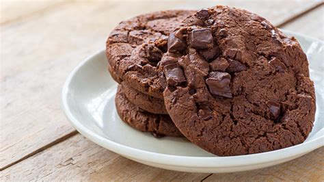 Galletas de chocolate sin azúcar listas para disfrutar