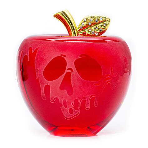 Manzana envenenada ofrecida a Blancanieves