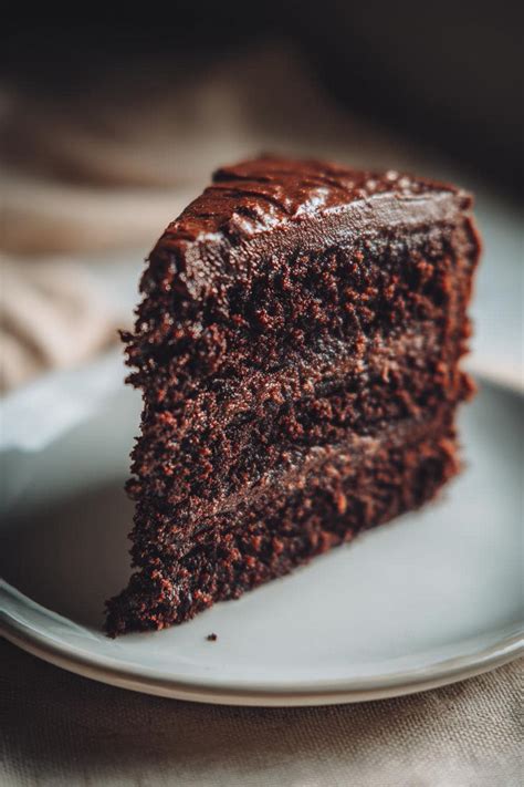 Torta de chocolate sin crema, densa y húmeda