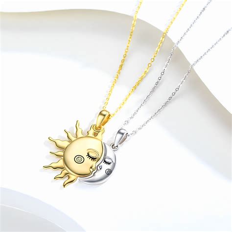 Diseños de collares de pareja con el símbolo del sol y la luna