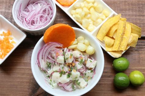 Tabla comparativa de tipos de pescado para ceviche, destacando textura y sabor.