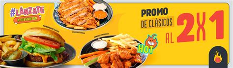 Banner promocional de combos de comida rápida con descuentos.