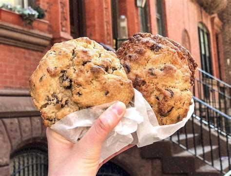 Galletas gigantes y decadentes de Levain Bakery.