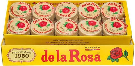 variedad de mazapanes de leche con formas coloridas