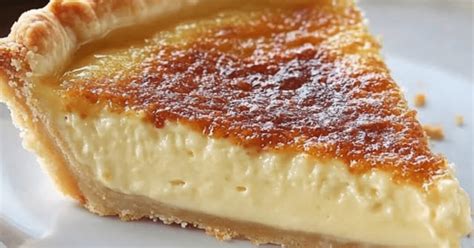 Foto de la Torta Crème Brûlée, mostrando su interior y cobertura caramelizada.