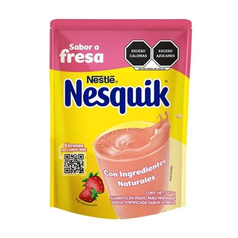 Foto de la mezcla líquida con Nesquik de fresa en un bol