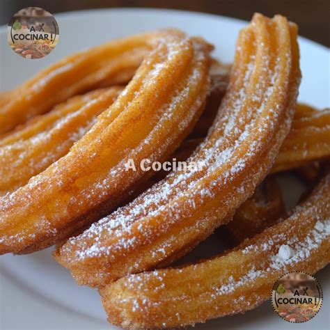 Foto de churros dorados y crujientes con azúcar