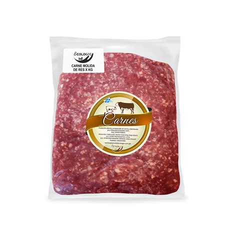 Carne molida en bolsa sumergida en agua fría