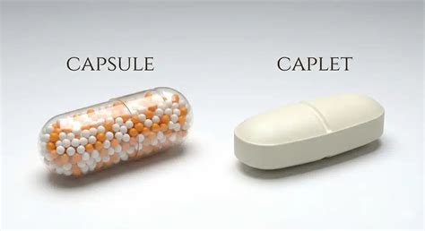 Esquema comparativo que muestra la estructura de una cápsula de gelatina frente a una de origen vegetal, destacando sus componentes principales y propiedades físicas.