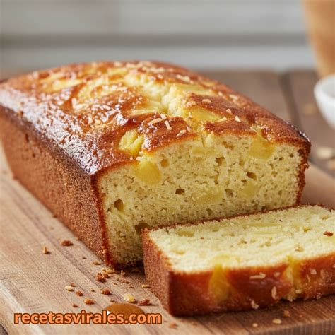 Bizcocho de piña de textura jugosa y esponjosa