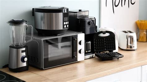 Imagen de varios electrodomésticos de cocina modernos que ayudan a ahorrar tiempo.