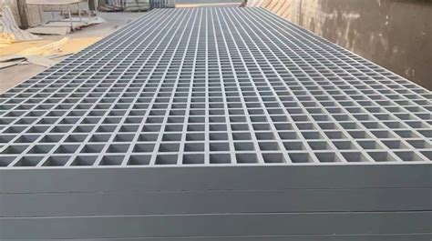 Esquema de una parrilla de piso de fibra de vidrio
