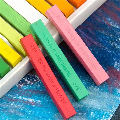 Variedad de pasteles secos: barras, lápices y Pan Pastels.