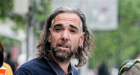 Fotografía del exministro Andrés Chadwick durante una sesión en el Senado.