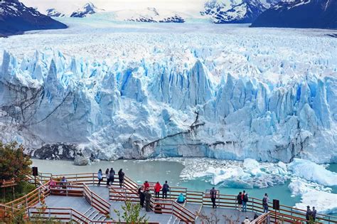 Témpanos del Glaciar Perito Moreno flotando en el Lago Argentino