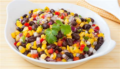ensalada de camote con frijoles negros y elote