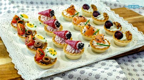 Variedad de tartaletas saladas con diferentes rellenos