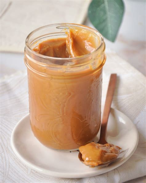 imagen de un dulce de leche vegano casero hecho con leche condensada de coco