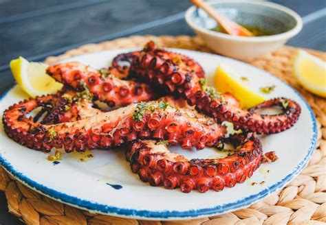 Plato de Pulpo a la parrilla con tapenade tibio