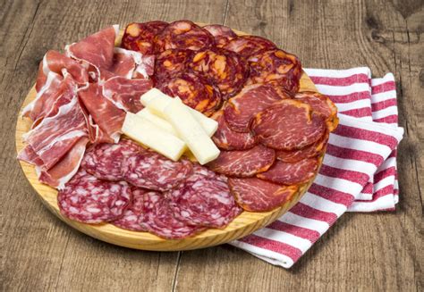 Plato con variedad de cecinas y embutidos de Bavaria