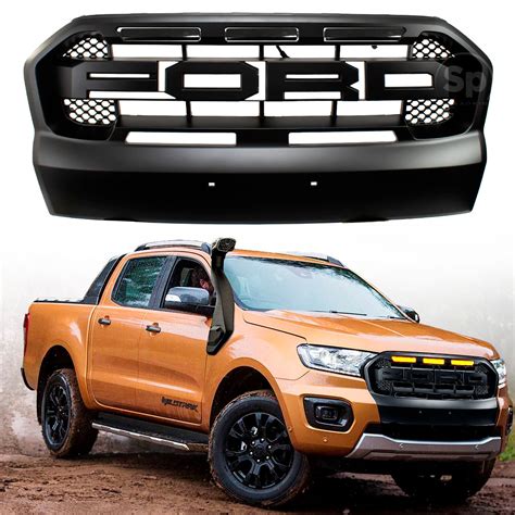 Ford Ranger con parrilla tipo Raptor instalada