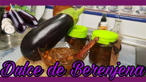 Dulce de berenjenas en un plato rústico, con nueces y una cuchara