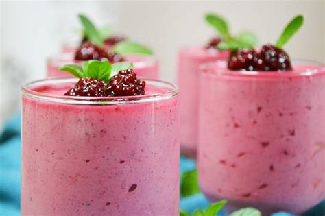 Mousse de moras en copas individuales