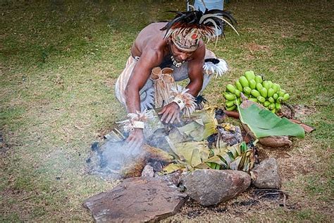 Ilustración de un umu tradicional rapanui en funcionamiento.
