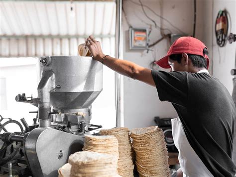 Formado de las tortillas a mano