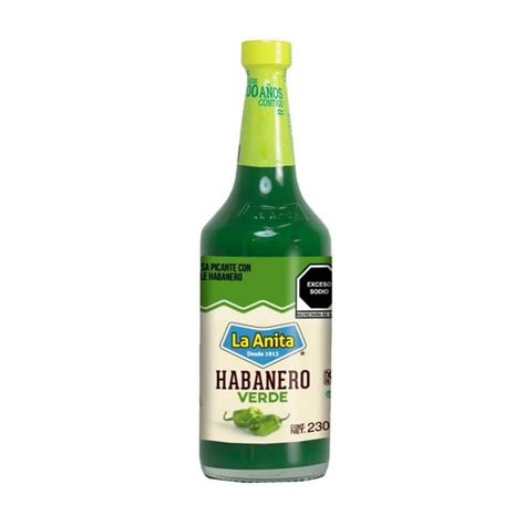 Botella de salsa picante verde de habanero, destacando el color y la etiqueta de la marca La Anita