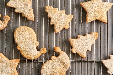 Galletas shortbread recién horneadas con agujeritos