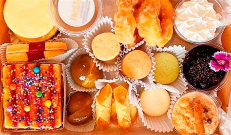 Variedad de platos salados y dulces preparados con crema vegetal