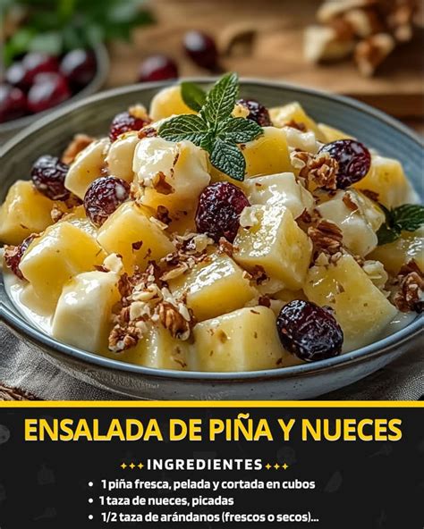 Ilustración de ingredientes frescos: zanahorias, piña, nueces, quesos y leches.