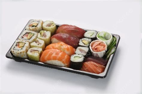 Bandeja de sushi blanca vacía, mostrando su diseño rectangular y elegante