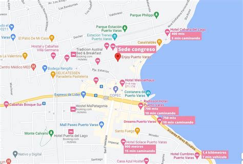 Mapa turístico que marca la ubicación de los hoteles de 5 estrellas en Kuching cerca del río