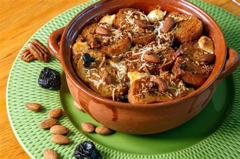 Foto: Capirotada tradicional con sus ingredientes simbólicos