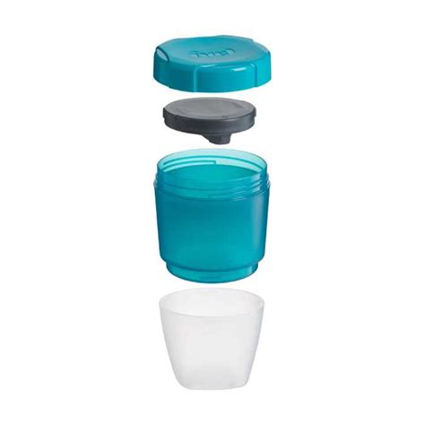 Diseño compacto y portátil de un contenedor para yogurt y frutas