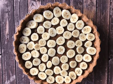 Foto de la tarta de banana estilo Diogo Nogueira, mostrando las capas y el dulce de banana por encima